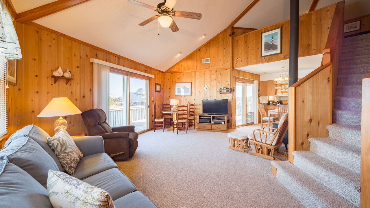Photo of Livingroom in Brigands' Bay