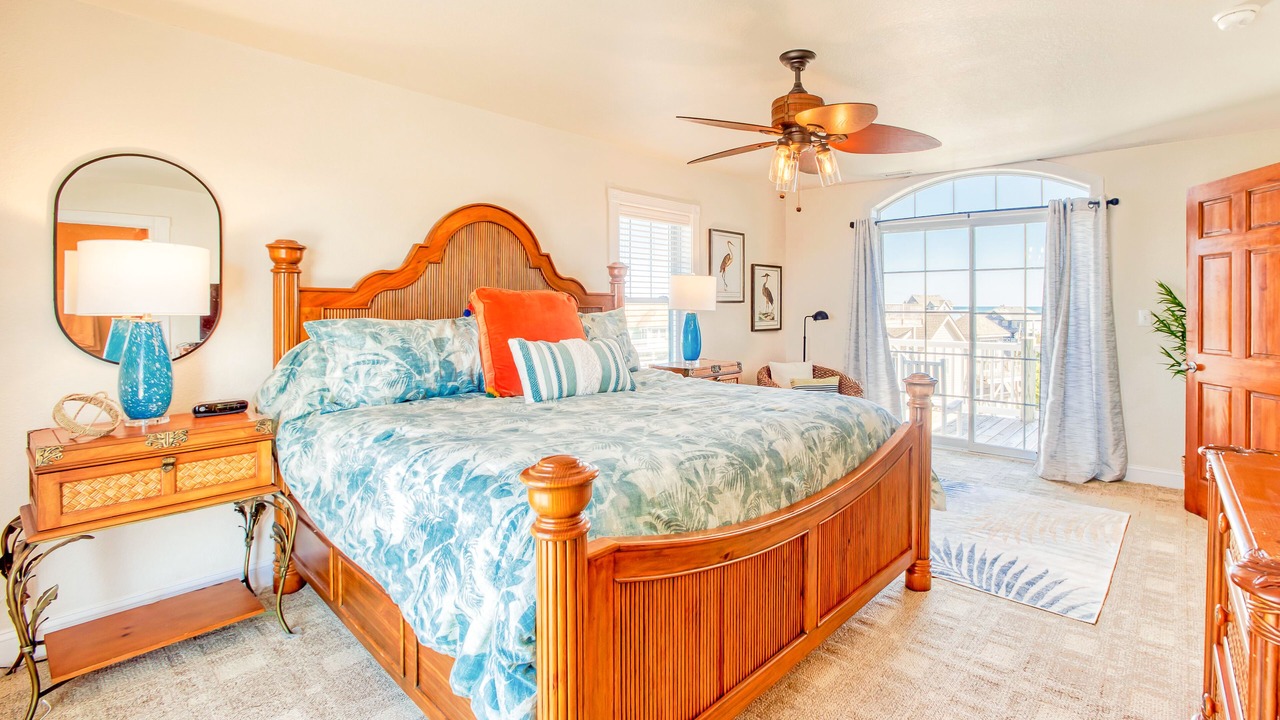 Photo of Bedroom in Waves