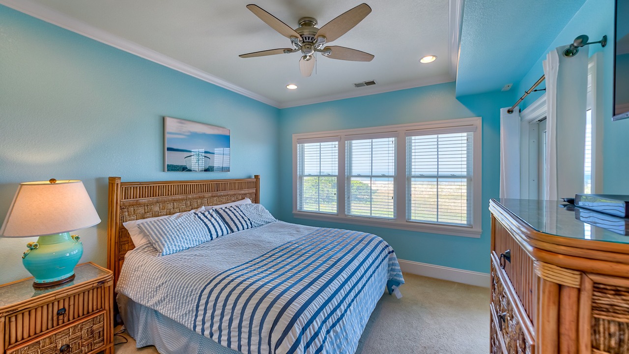 Photo of Bedroom in Rodanthe