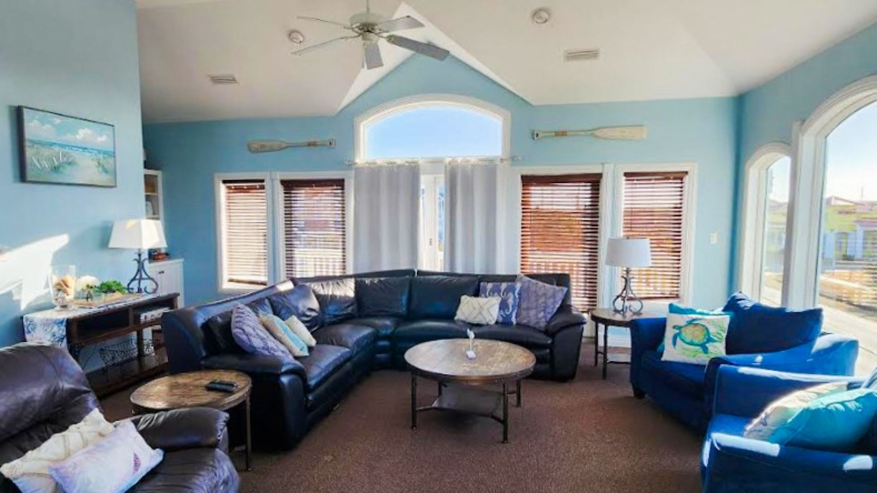 Photo of Livingroom in Ocean Isle Estates