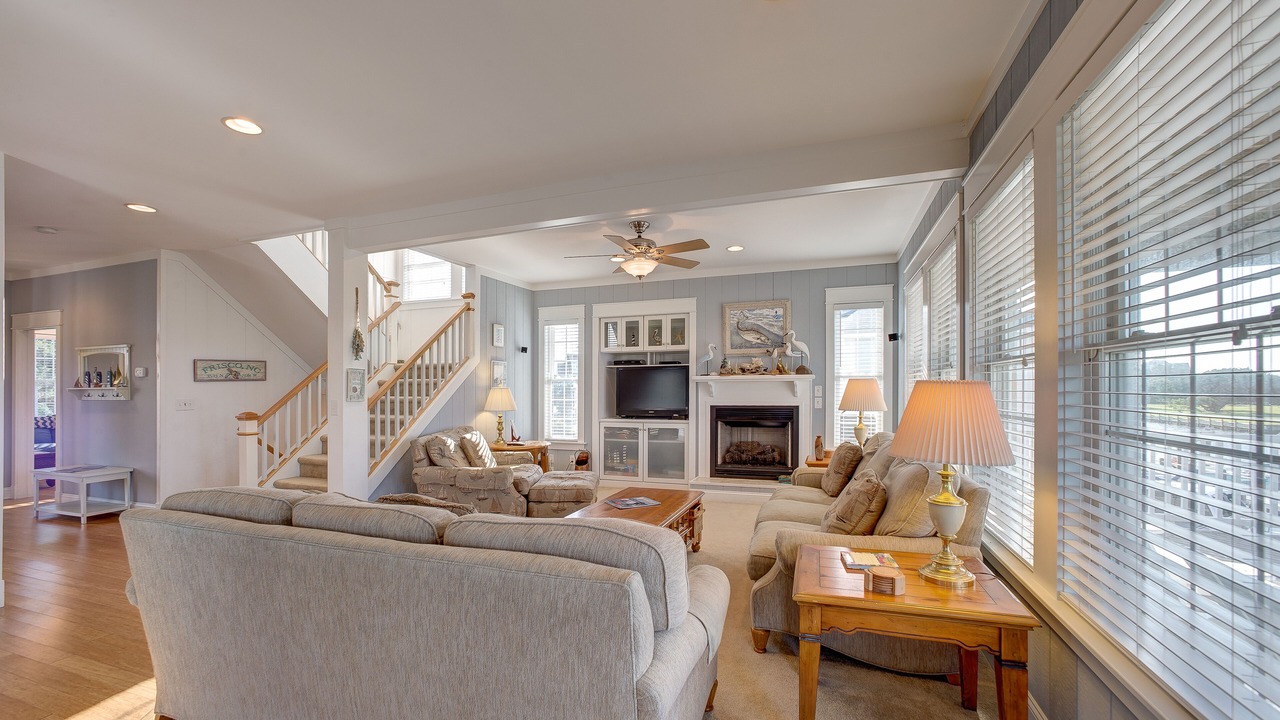 Photo of Livingroom in Brigands' Bay