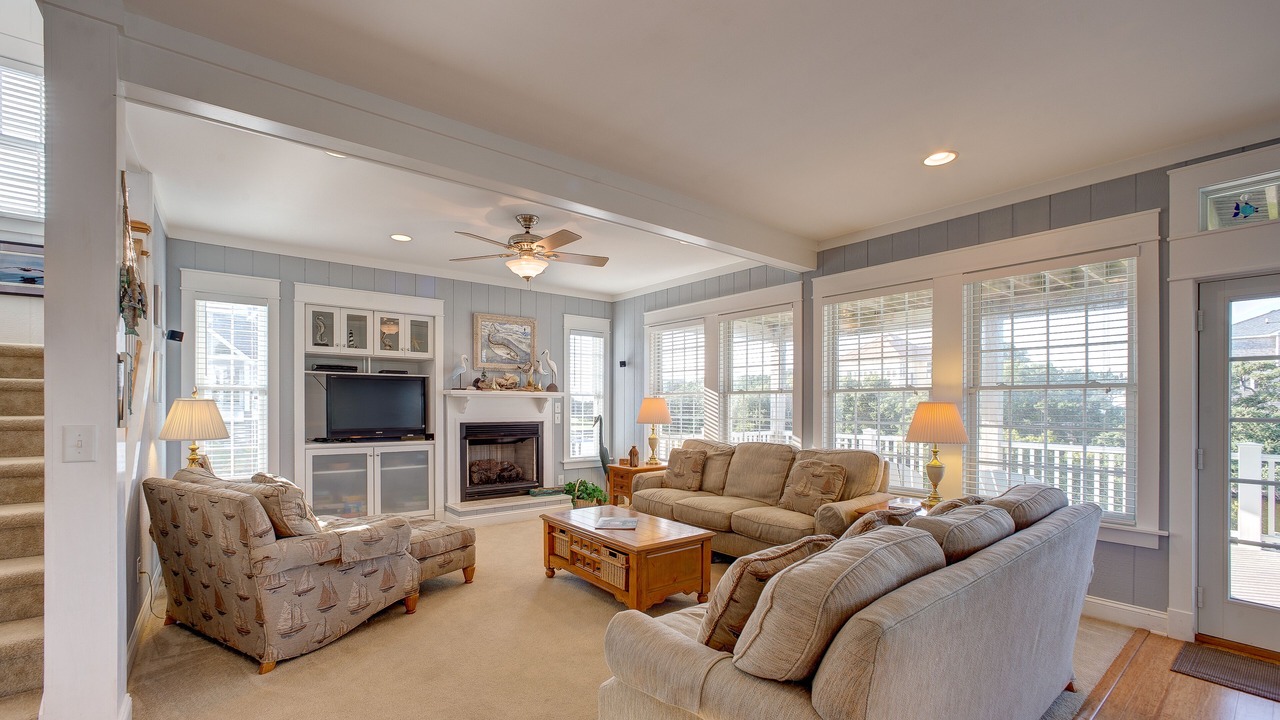 Photo of Livingroom in Brigands' Bay