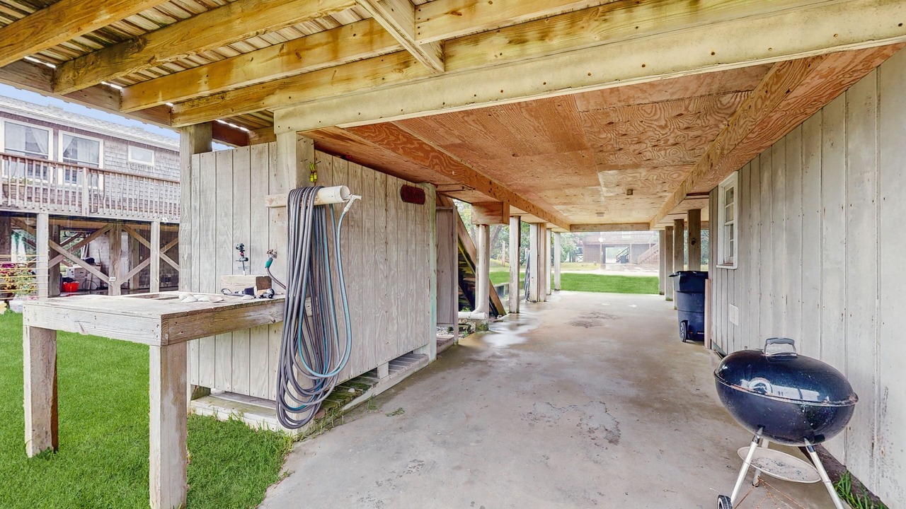 Photo of Patio Balcony in Brigands' Bay