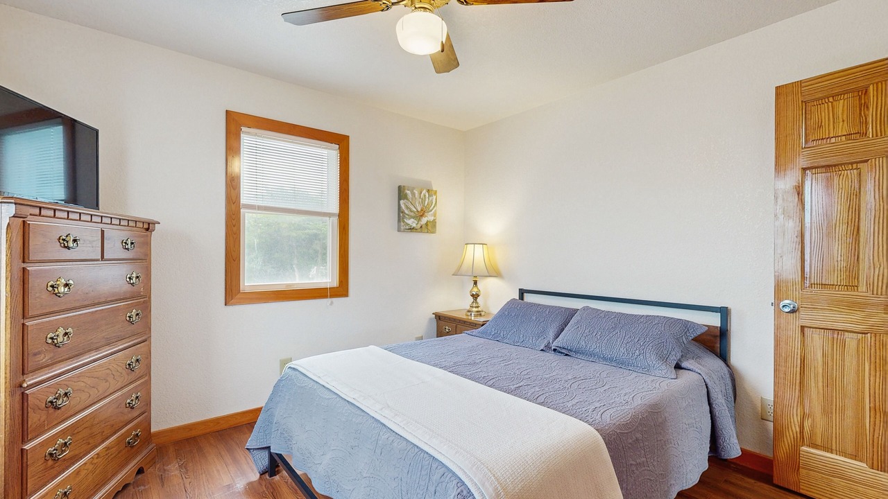 Photo of Bedroom in Brigands' Bay