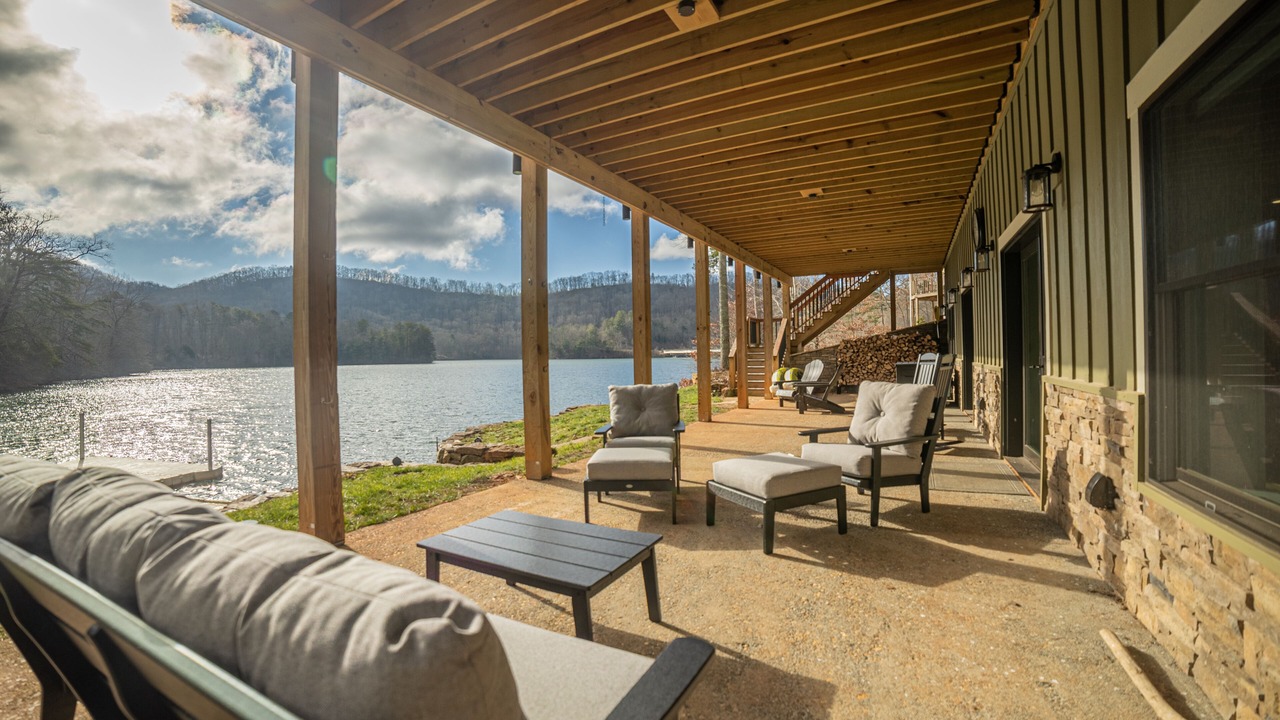 Photo of Patio Balcony in Robbinsville