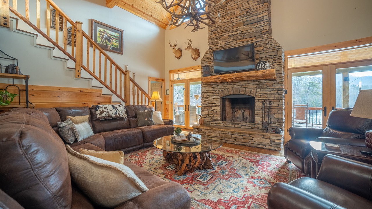 Photo of Livingroom in Robbinsville