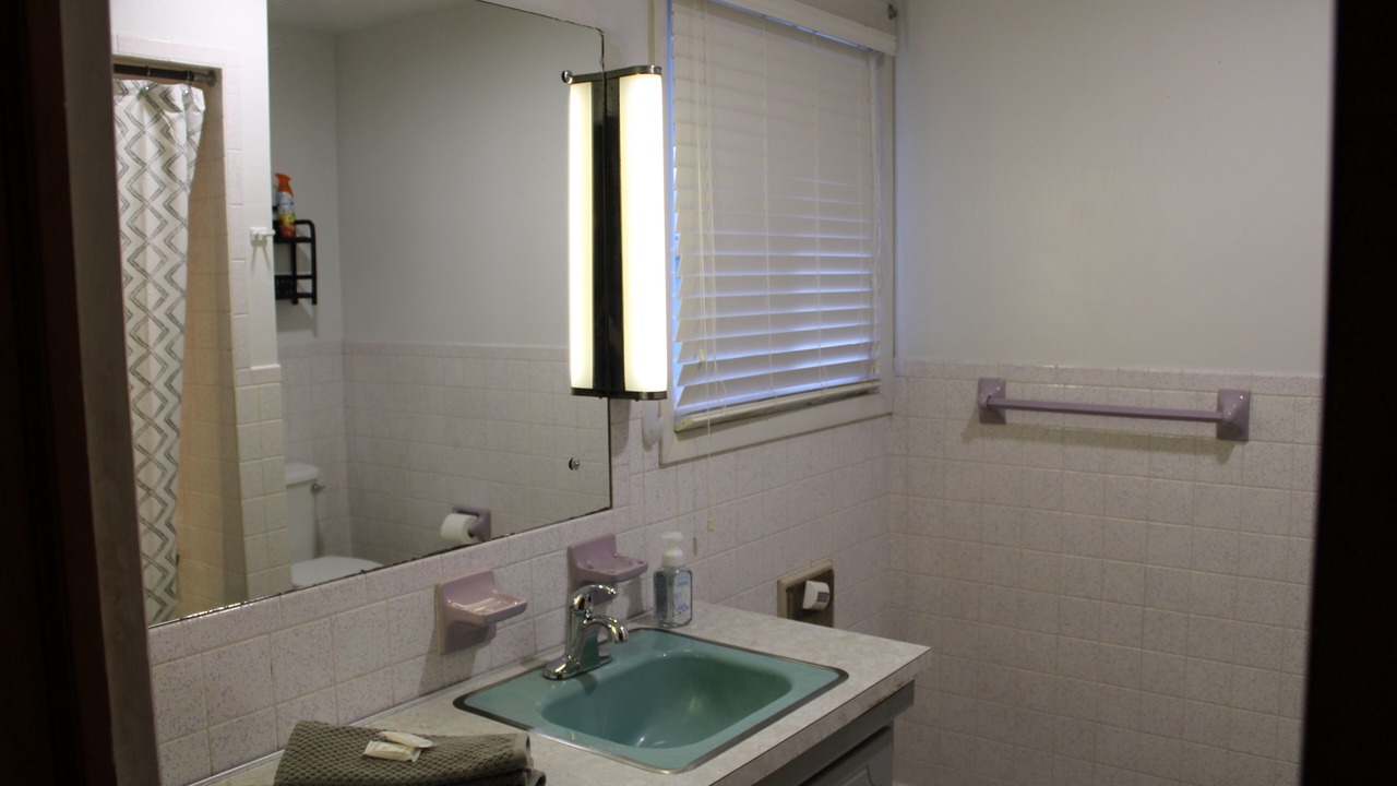 Photo of Bathroom in Nebo