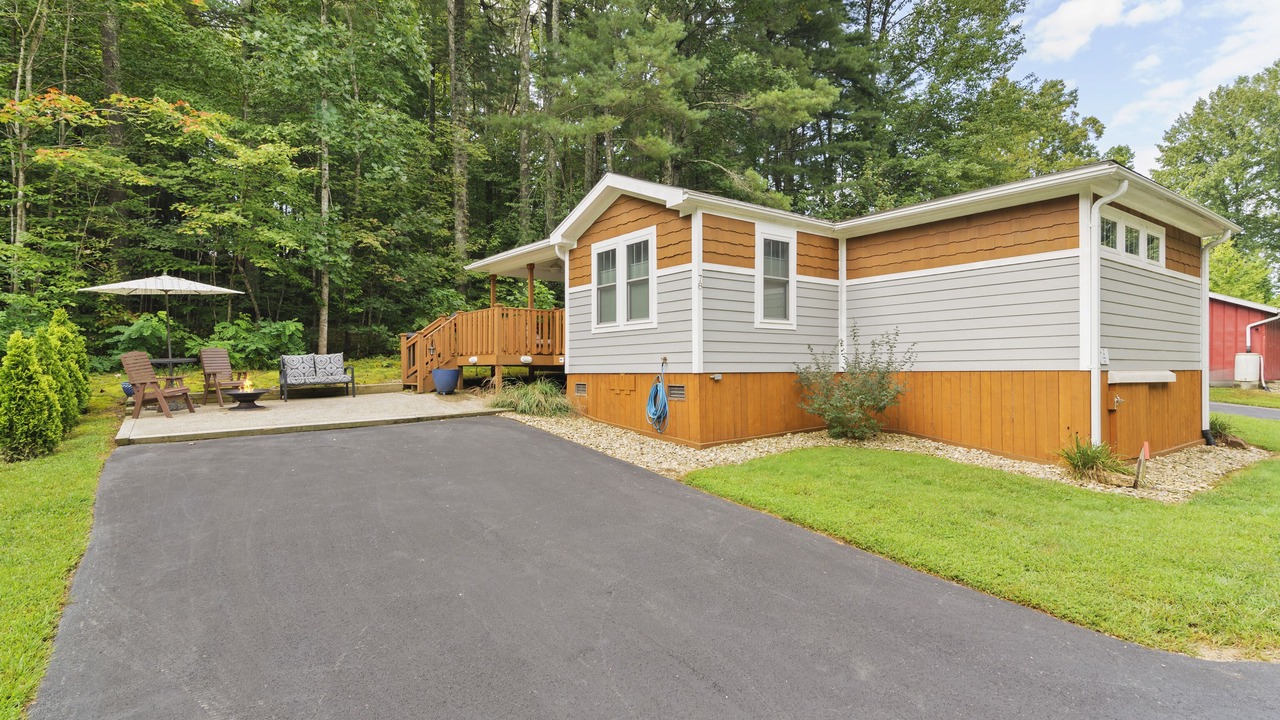 Photo of Outdoor in Flat Rock