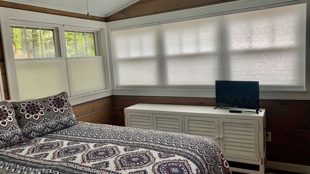 Photo of Bedroom in Flat Rock