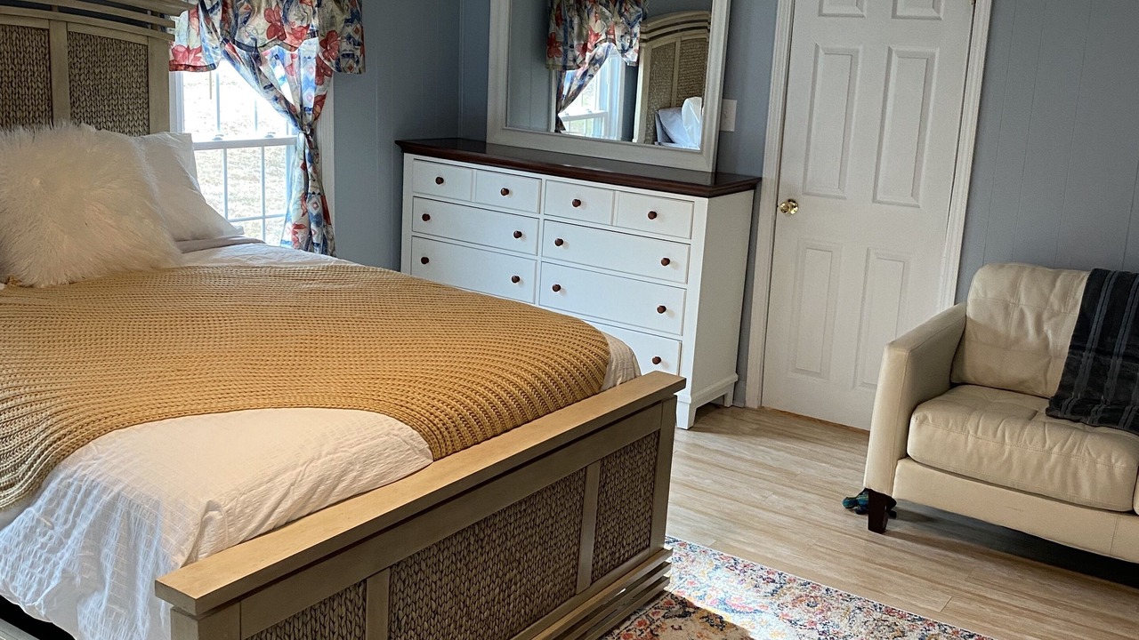 Photo of Bedroom in Yadkinville
