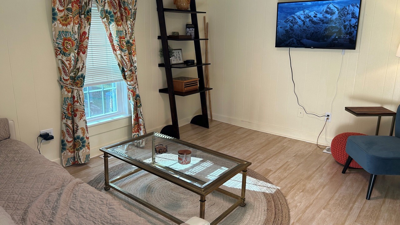 Photo of Livingroom in Yadkinville