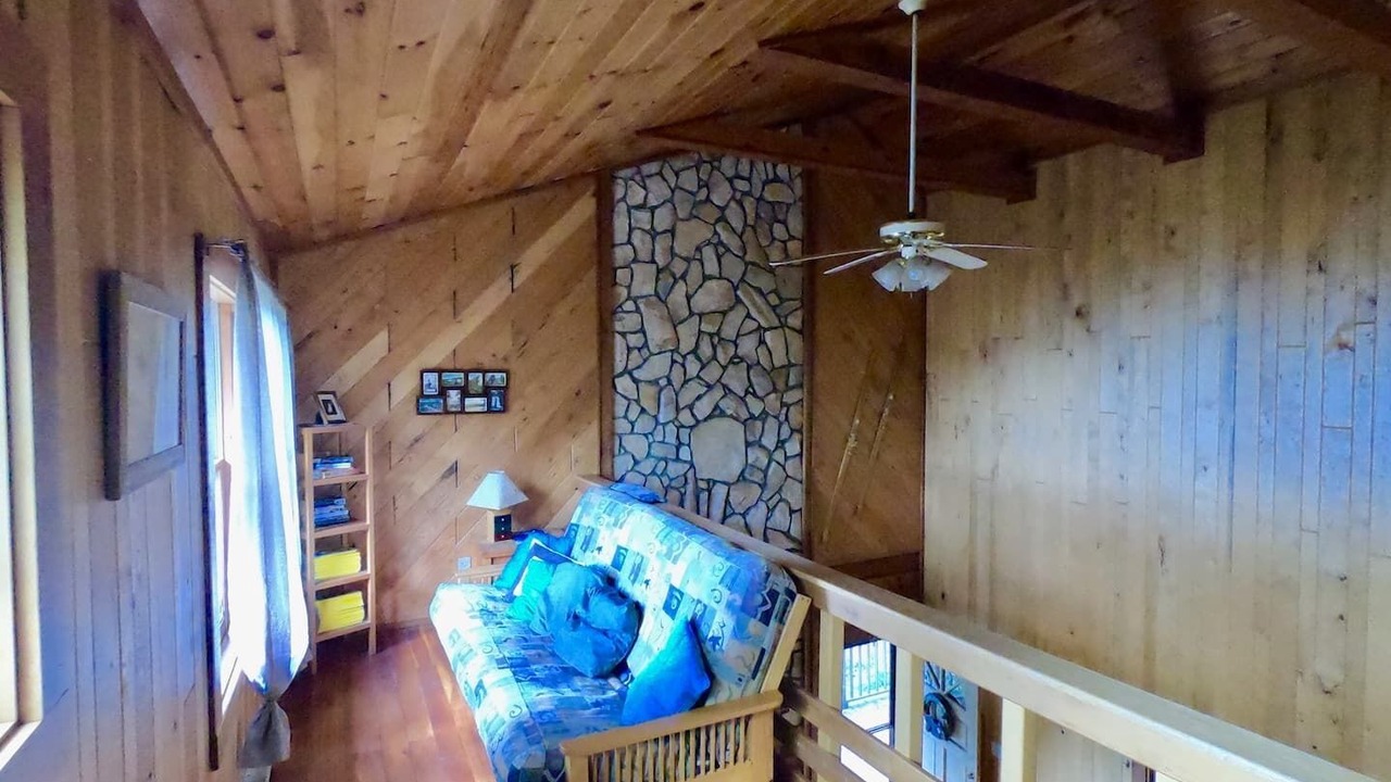 Photo of Livingroom in Apple Ridge