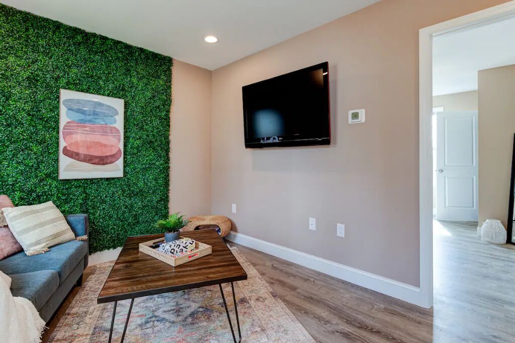 Photo of Livingroom in Canton