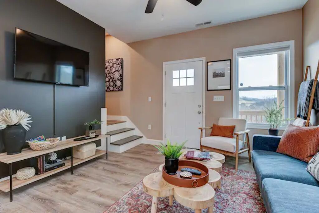 Photo of Livingroom in Canton