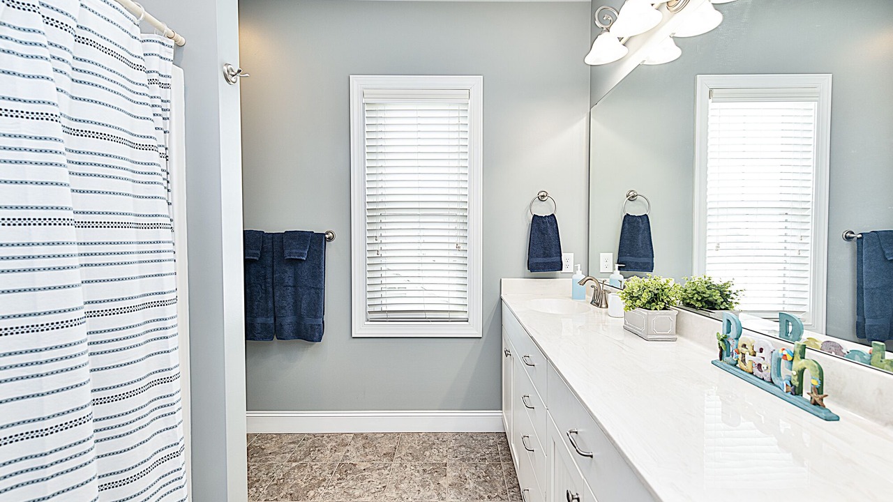 Photo of Bathroom in Wilmington Beach