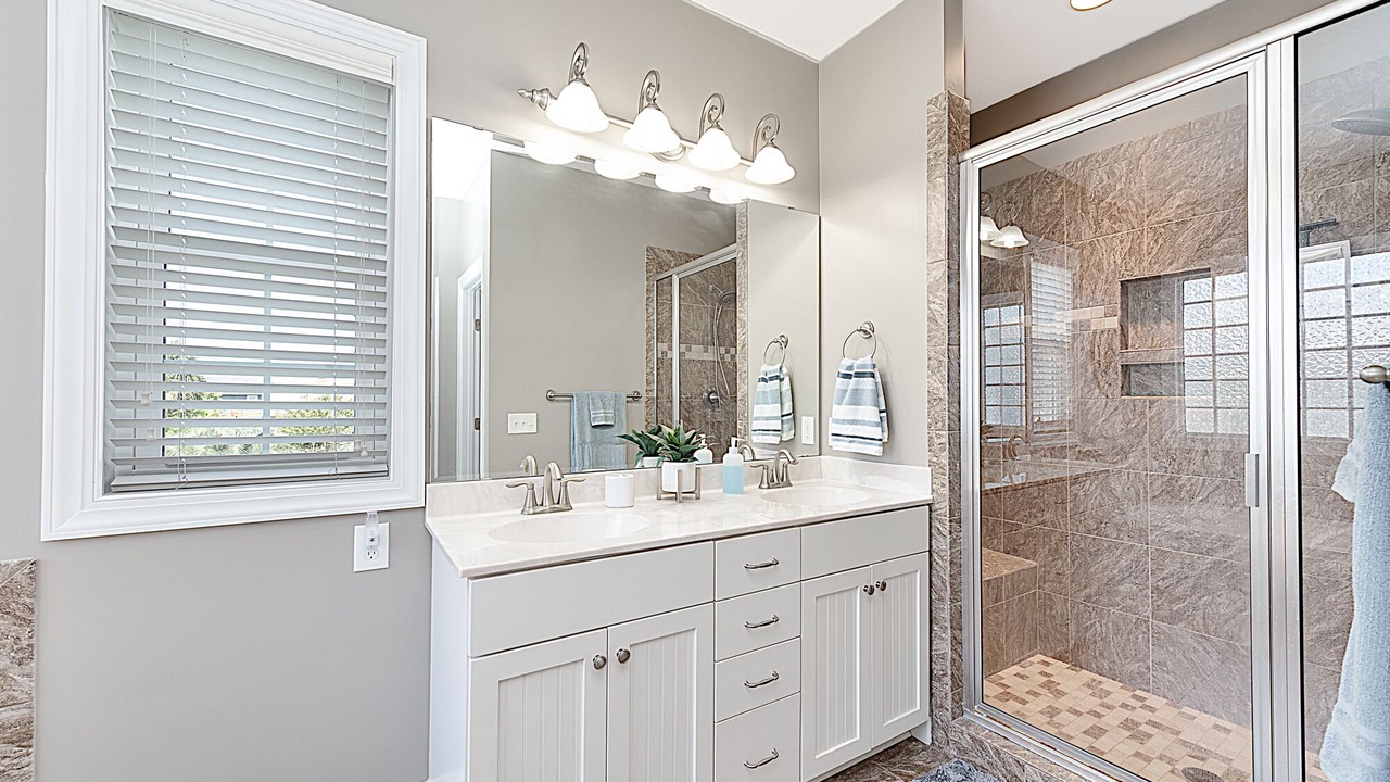 Photo of Bathroom in Wilmington Beach