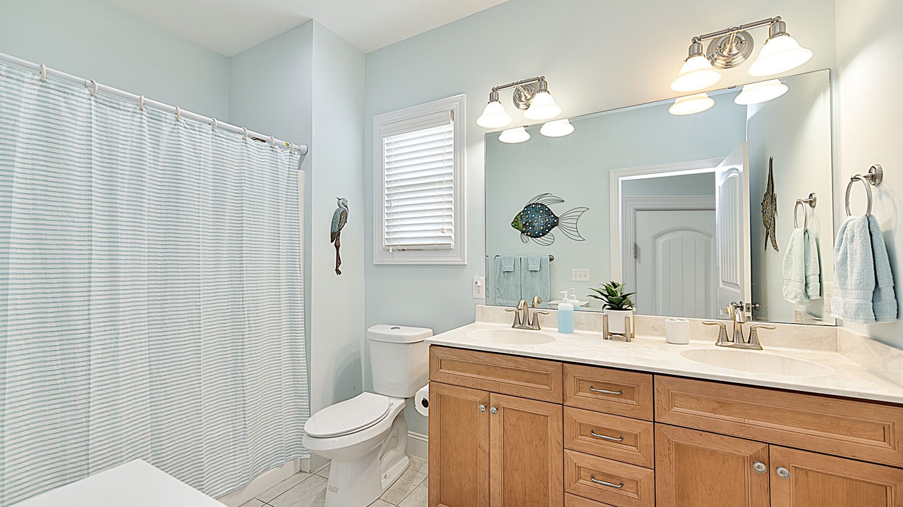 Photo of Bathroom in Wilmington Beach