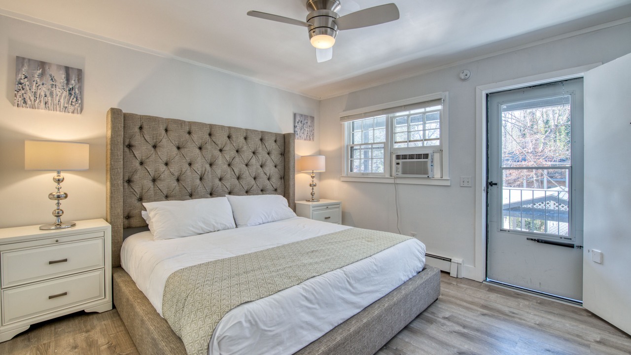 Photo of Bedroom in Flat Rock