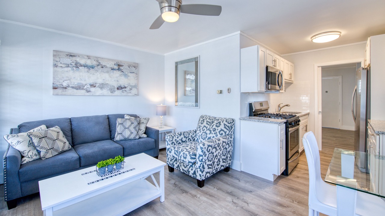 Photo of Livingroom in Flat Rock