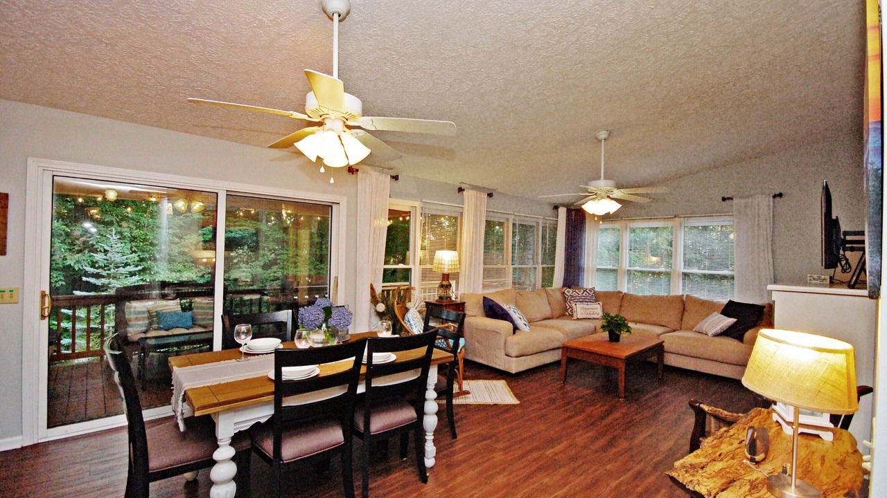 Photo of Bedroom in Lake Junaluska