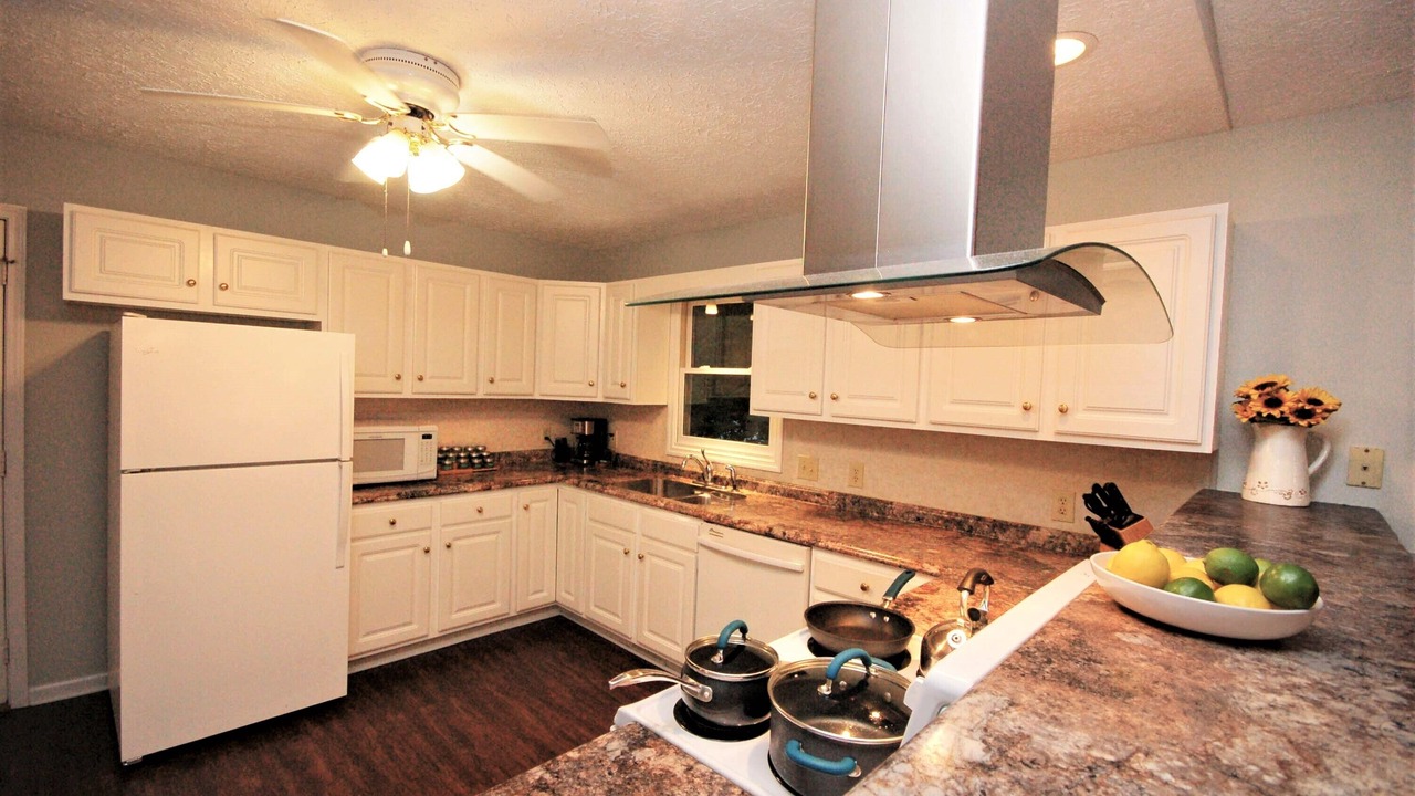 Photo of Kitchen in Lake Junaluska