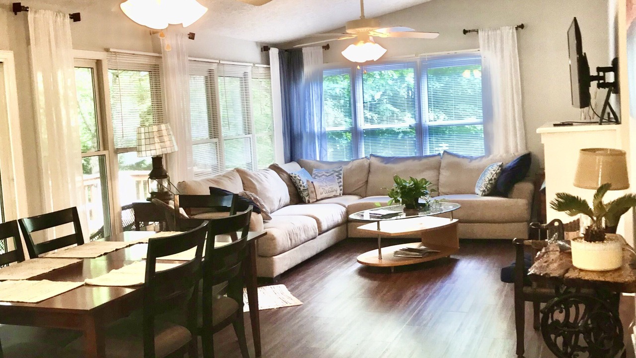 Photo of Livingroom in Lake Junaluska