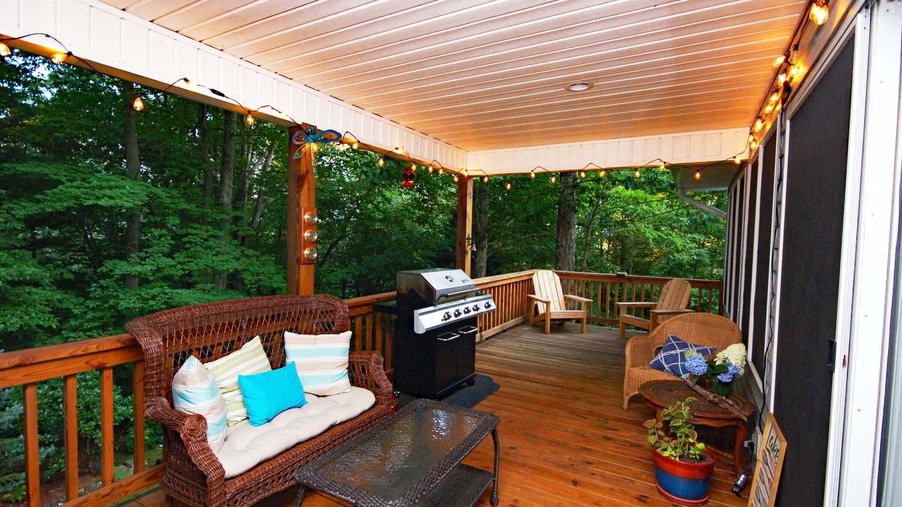 Photo of Patio Balcony in Lake Junaluska