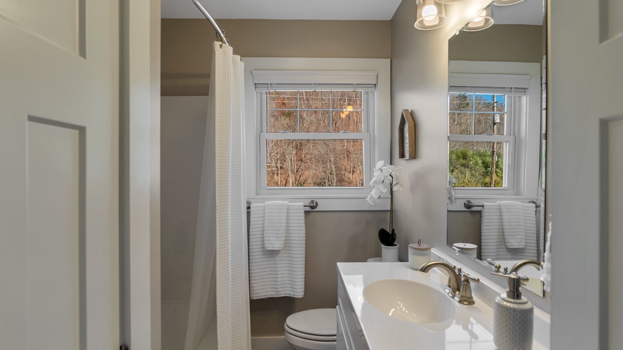 Photo of Bathroom in Swannanoa