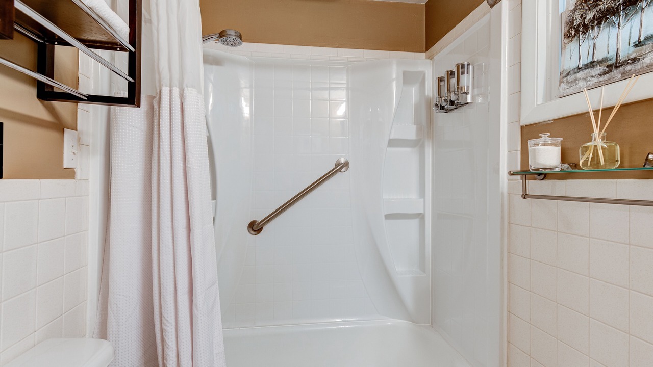 Photo of Bathroom in Kenilworth
