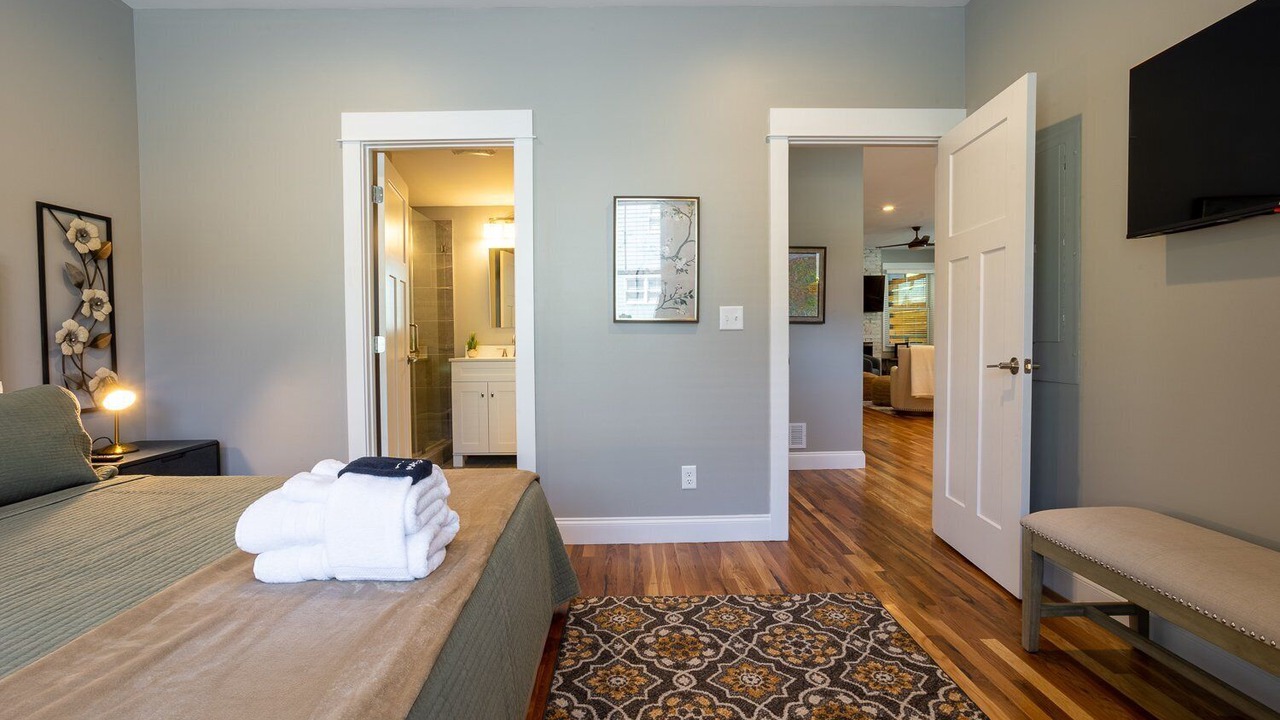 Photo of Bedroom in Woodfin