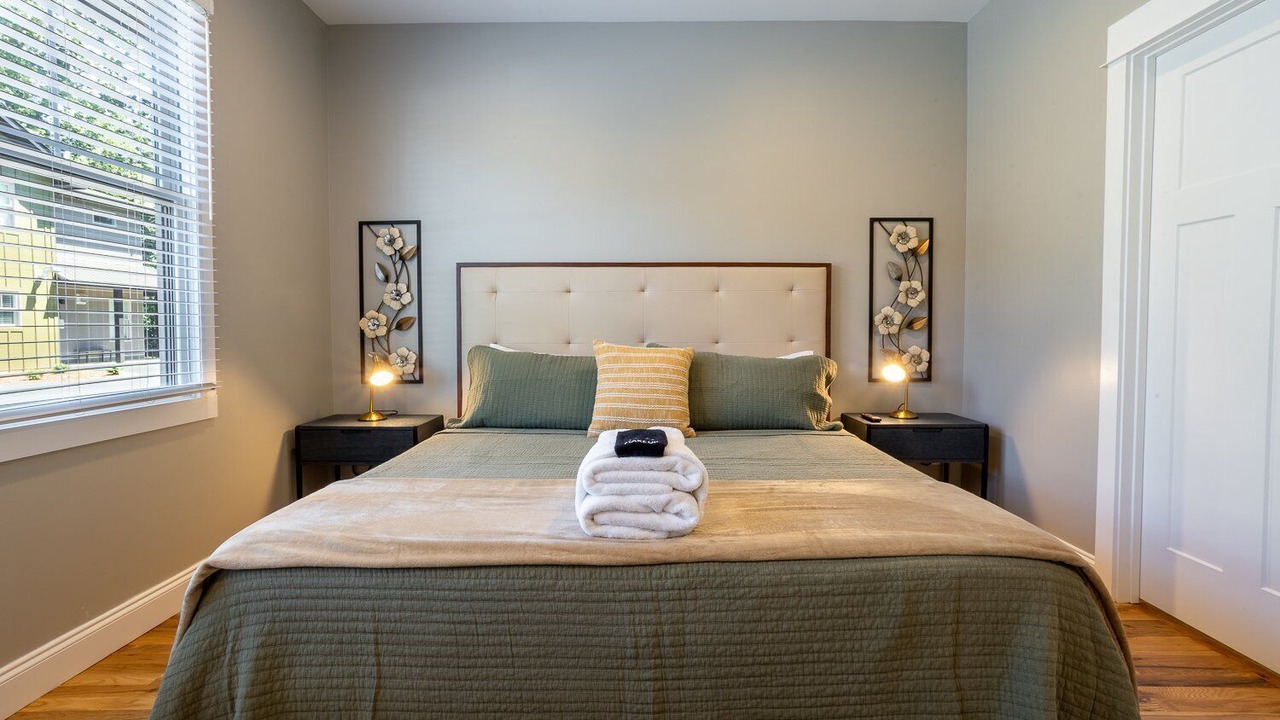 Photo of Bedroom in Woodfin