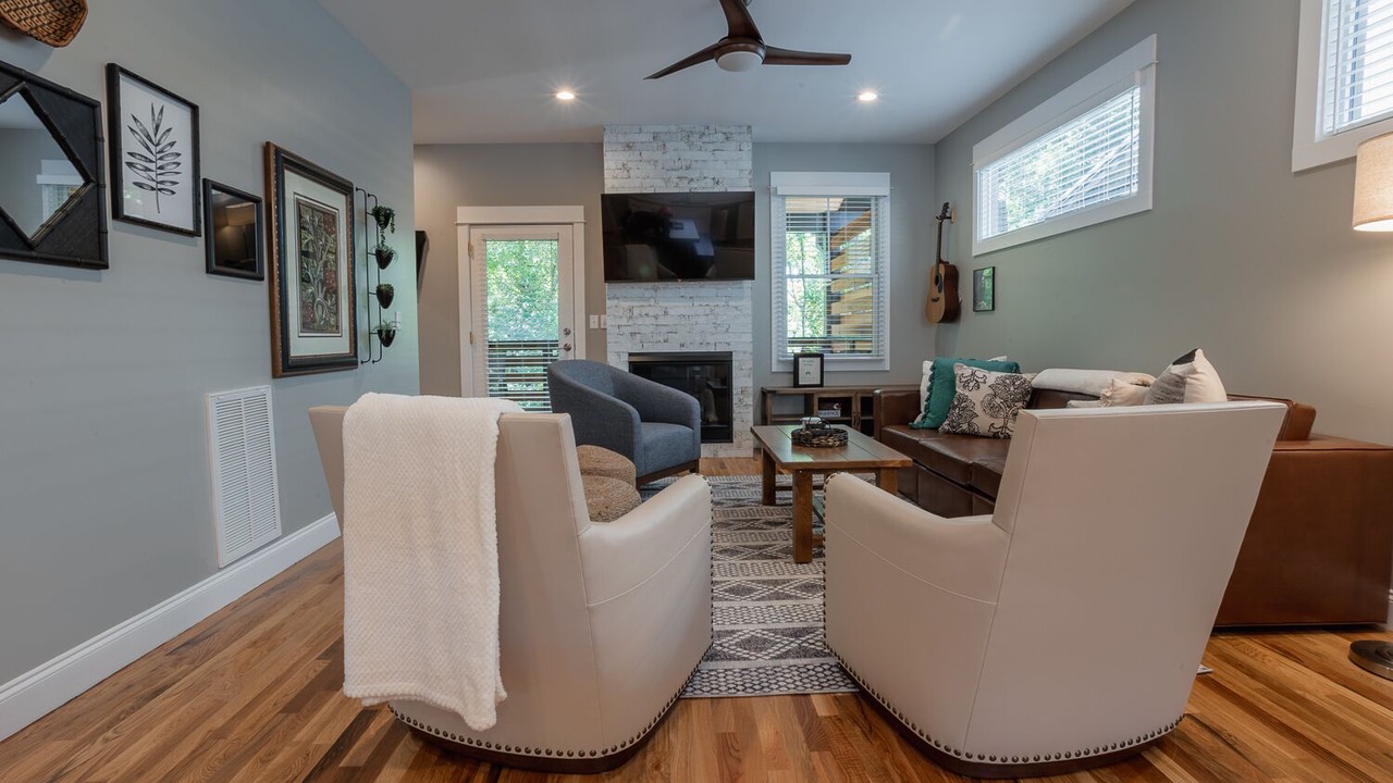 Photo of Bedroom in Woodfin