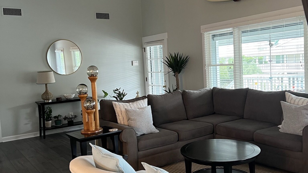 Photo of Livingroom in Parmele Isle
