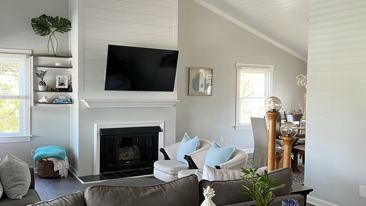Photo of Livingroom in Parmele Isle