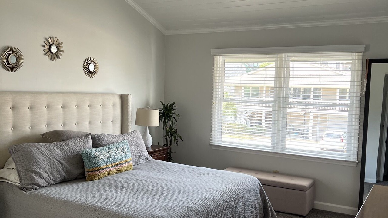 Photo of Bedroom in Parmele Isle