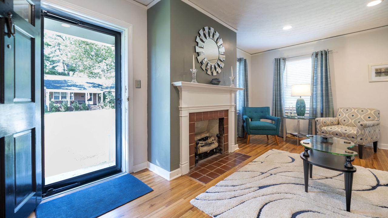 Photo of Livingroom in Edenton