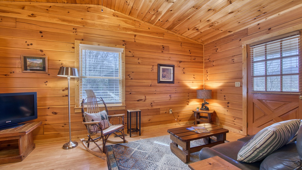 Photo of Livingroom in Waynesville
