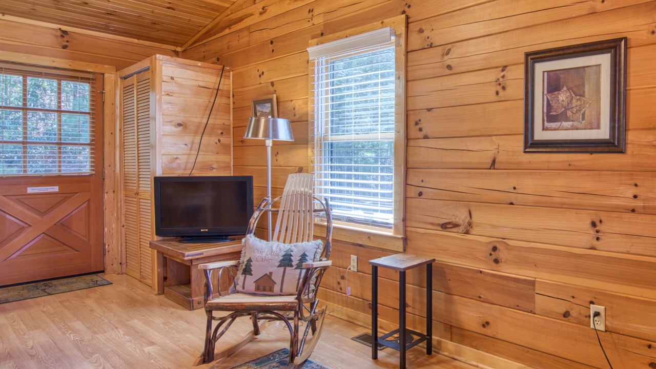 Photo of Livingroom in Waynesville