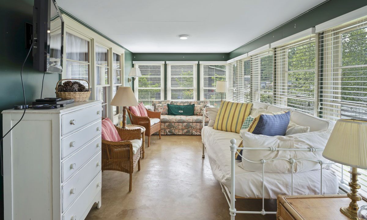 Photo of Livingroom in Southmont