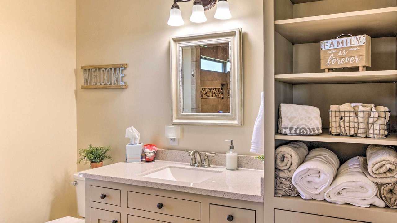 Photo of Bathroom in Lawndale
