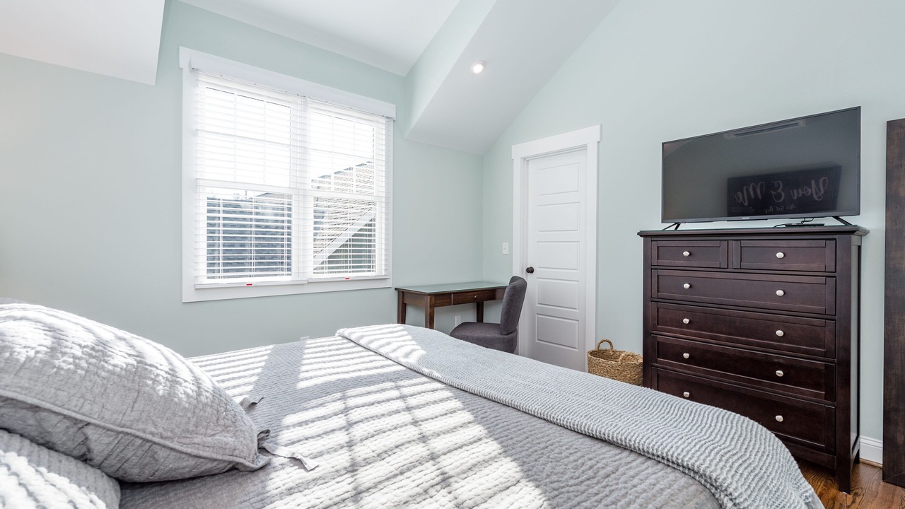Photo of Bedroom in Weaverville