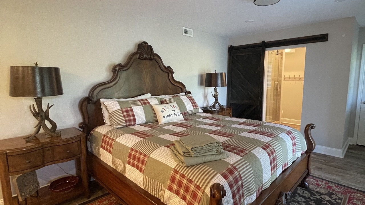 Photo of Bedroom in Roxboro