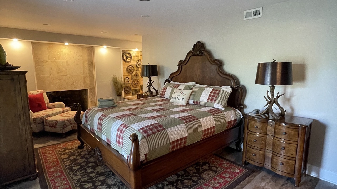 Photo of Bedroom in Roxboro
