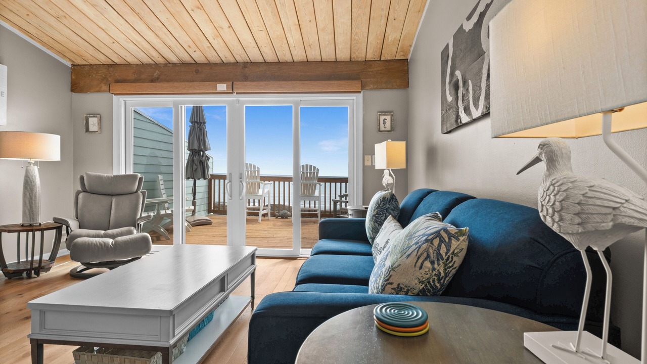 Photo of Livingroom in Pine Knoll Shores