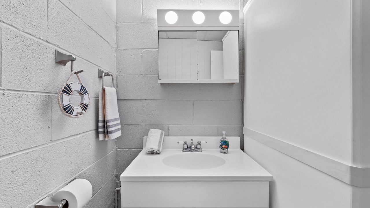 Photo of Bathroom in Pine Knoll Shores