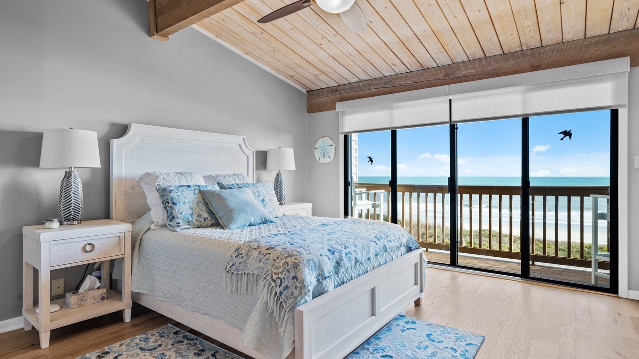 Photo of Bedroom in Pine Knoll Shores