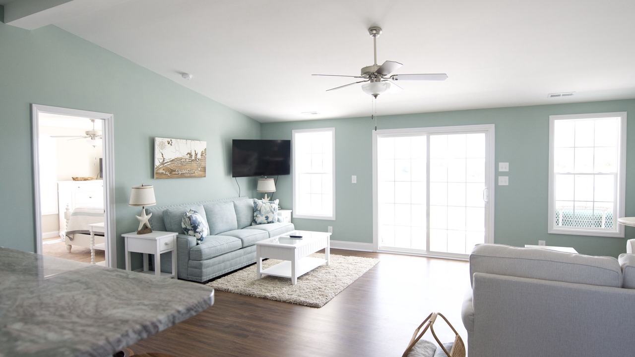 Photo of Livingroom in Cedar Point
