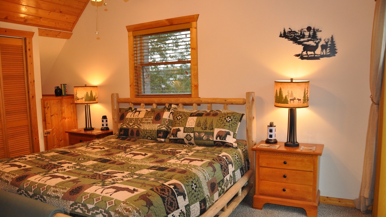 Photo of Bedroom in Piney Creek
