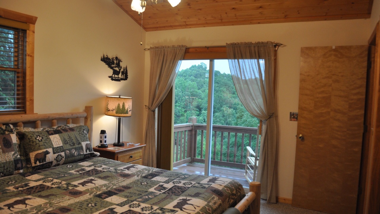 Photo of Bedroom in Piney Creek
