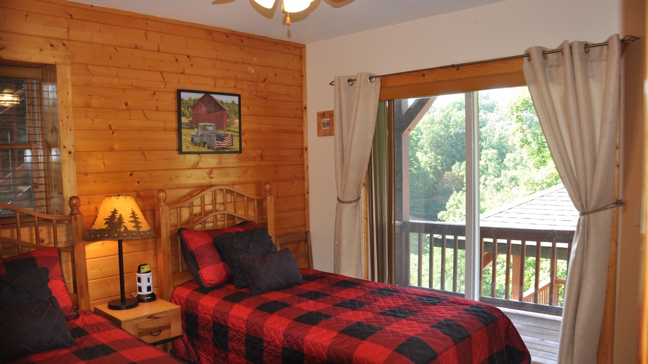 Photo of Bedroom in Piney Creek